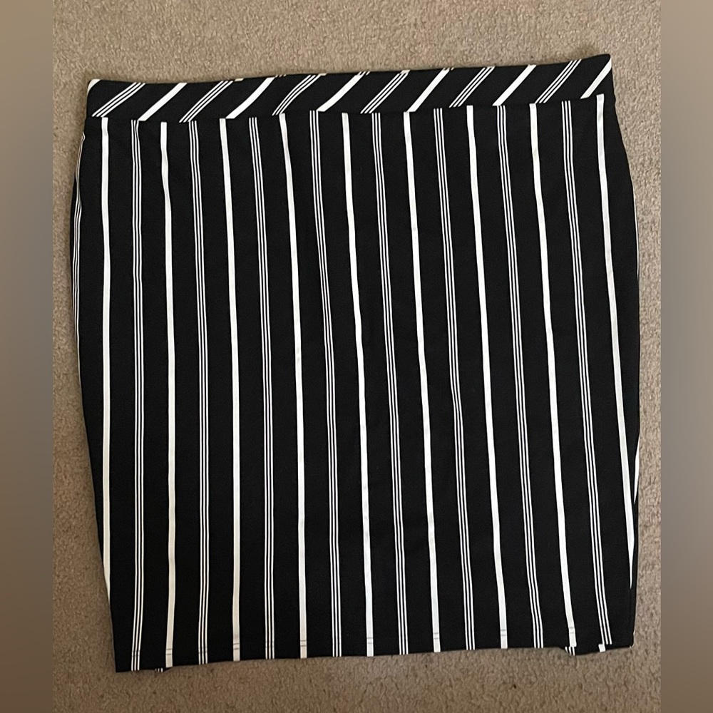 Torrid Black & White Striped Ponte Pencil Skirt